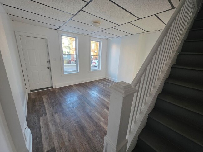 Building Photo - 1220 Lancaster Ave