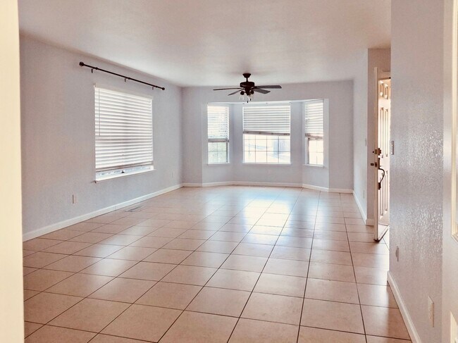 Foto del edificio - 12155 Norman Ln