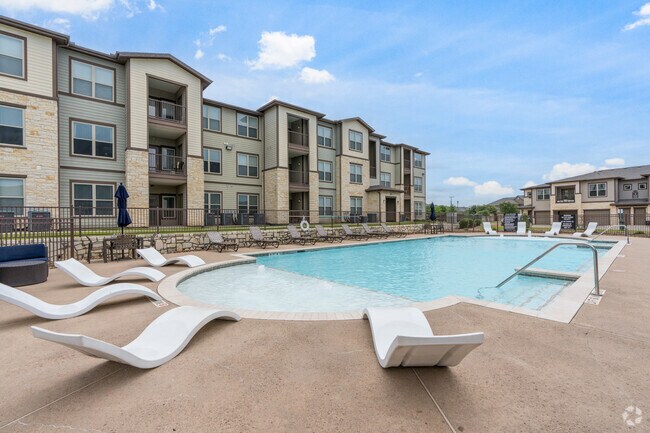 Piscina - The Curve at Crescent Pointe