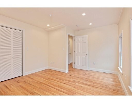 Foto del edificio - 222 Princeton St