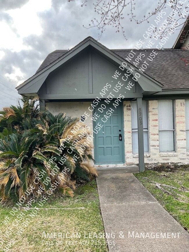 Building Photo - 8205 Heartfield Ln