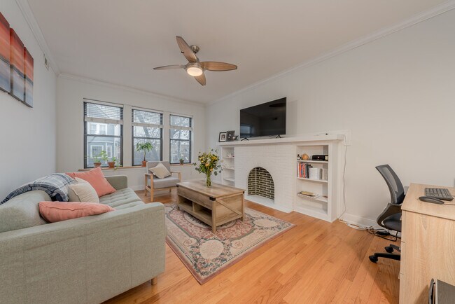 Foto del edificio - 4016 N Spaulding Ave