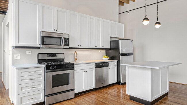 Building Photo - 525 N Halsted St