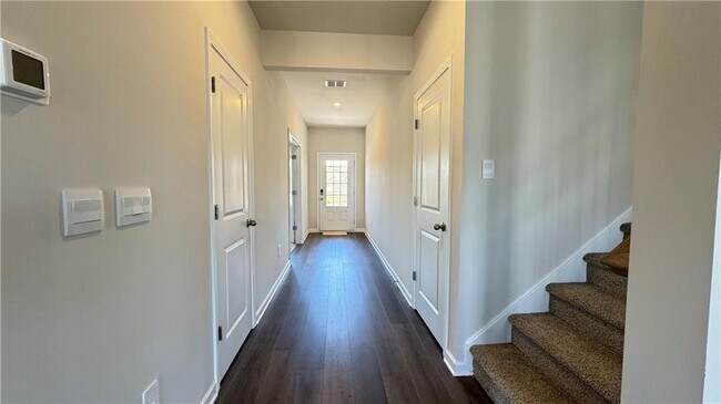 Foto del edificio - 228 Water Oak Wy