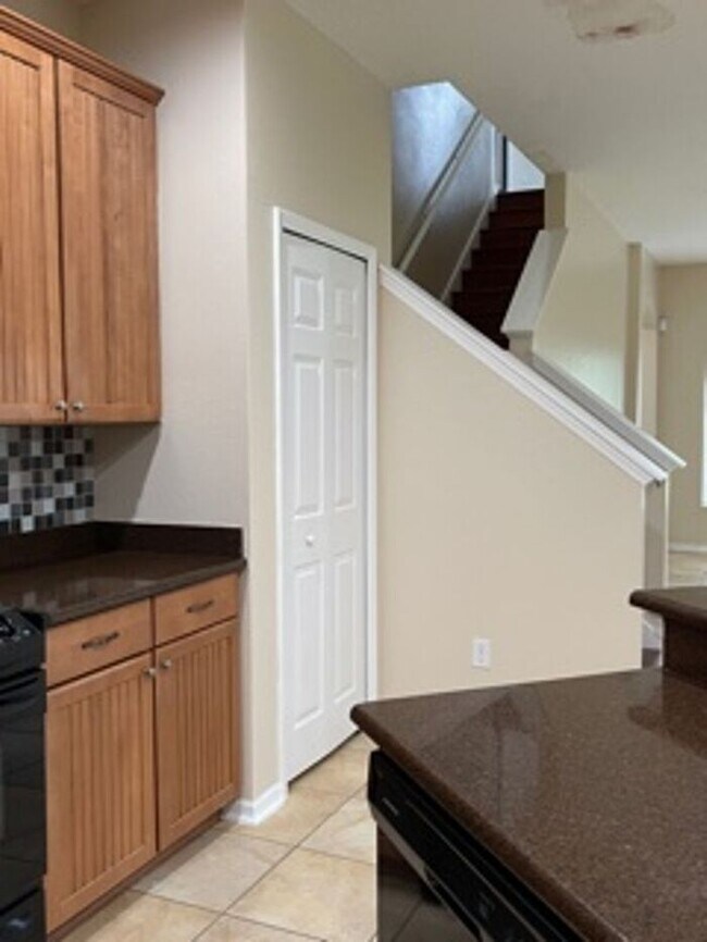 Foto del edificio - 805 Valleyway Dr