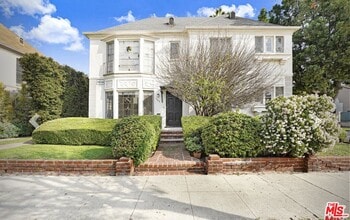Building Photo - 164 S Elm Dr