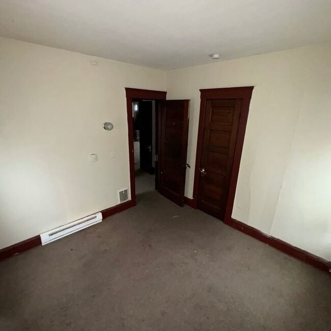 Foto del edificio - 1428 E 94th St