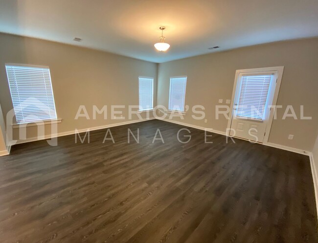 Foto del edificio - Home for Rent in Clanton, AL... Available ...
