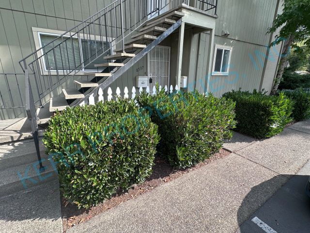 Foto del edificio - 8537 NE Halsey St