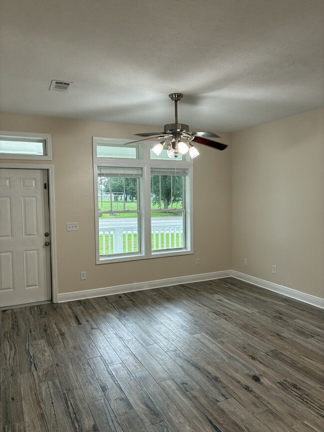 Building Photo - 103 Old Spanish Trail