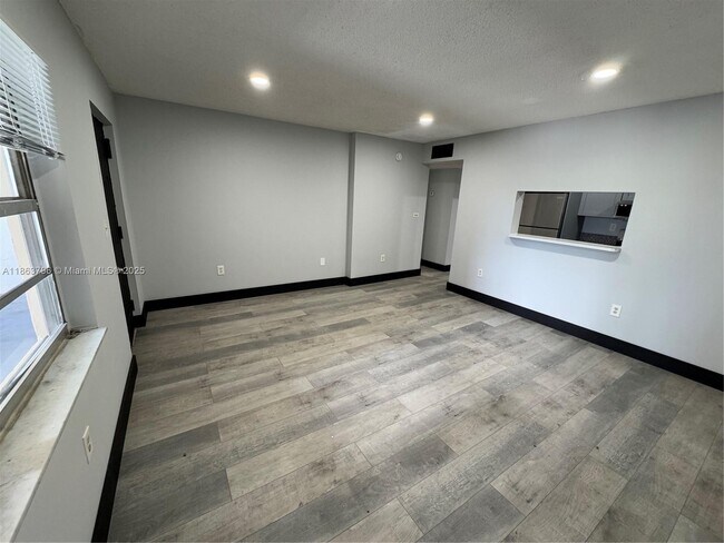 Building Photo - 3300 S Dixie Hwy