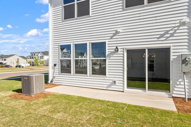 Building Photo - 51 Pansy Pk