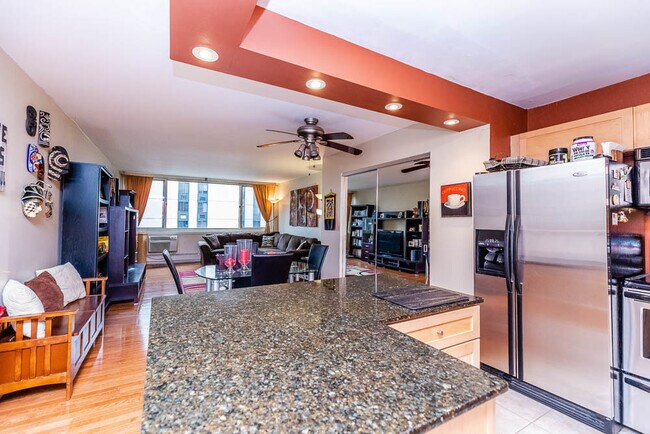 Foto del edificio - 1344 N Dearborn Pkwy