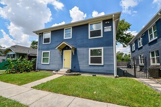 Building Photo - 1009 Enid St