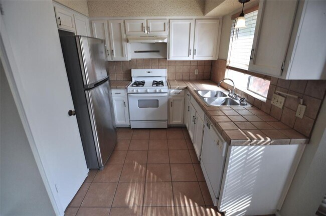 Foto del edificio - 7403 Saffron St