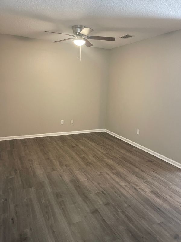 Building Photo - 1830C Green Springs Cir