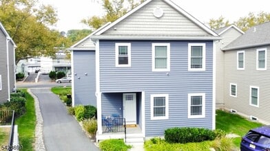 Building Photo - 150 Broad St