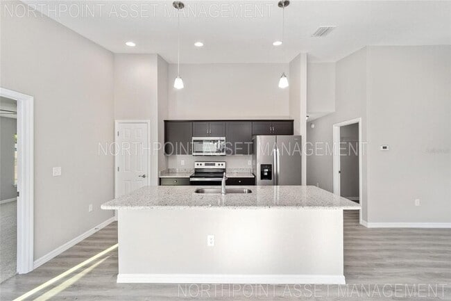 Foto del edificio - Stylish 3BR/2BA Home with Open Layout & Hi...