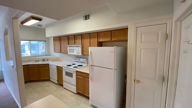 Photo - HUGE 2 Bedroom 3 Bathroom Condo in Southeast Denver