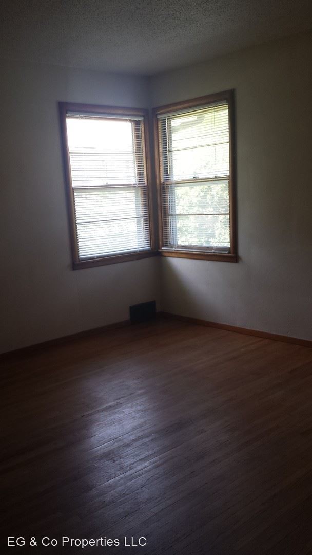 Building Photo - 4 br, 1.5 bath House - 1118 4th St S