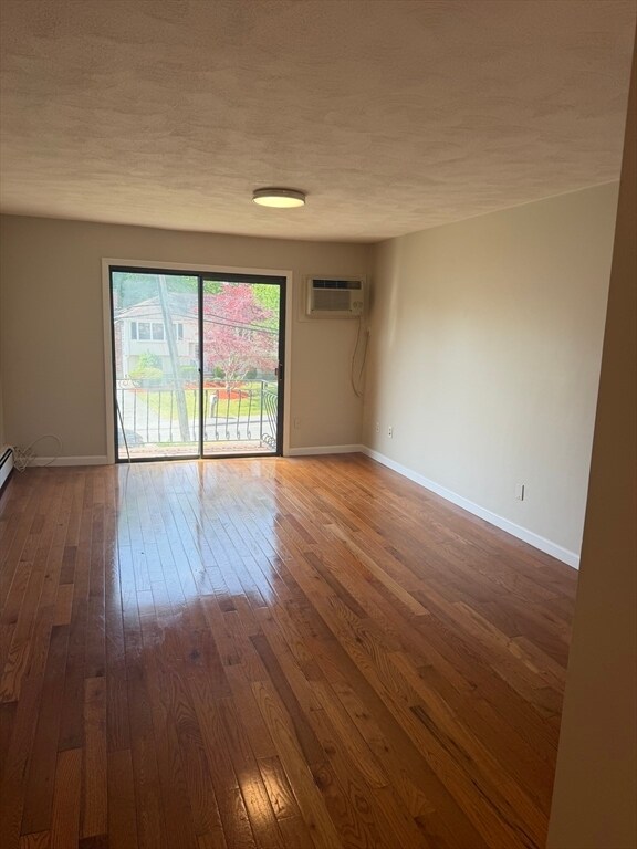 Foto del edificio - 59 Highland Glen Dr