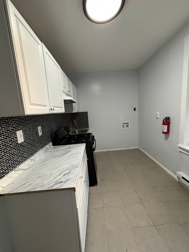 Kitchen - 587 Dr Martin Luther King Jr Blvd