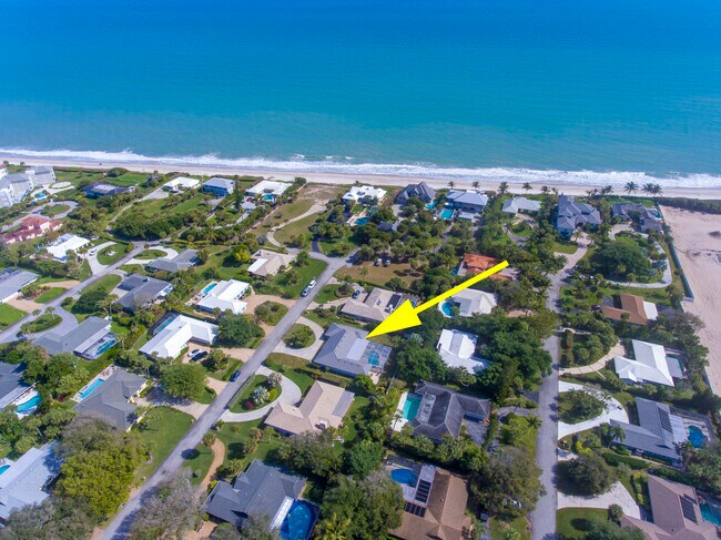 Foto del edificio - 925 Pebble Ln