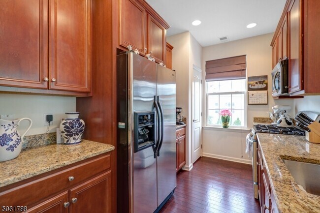 Foto del edificio - 1308 Meadow Brook Ct