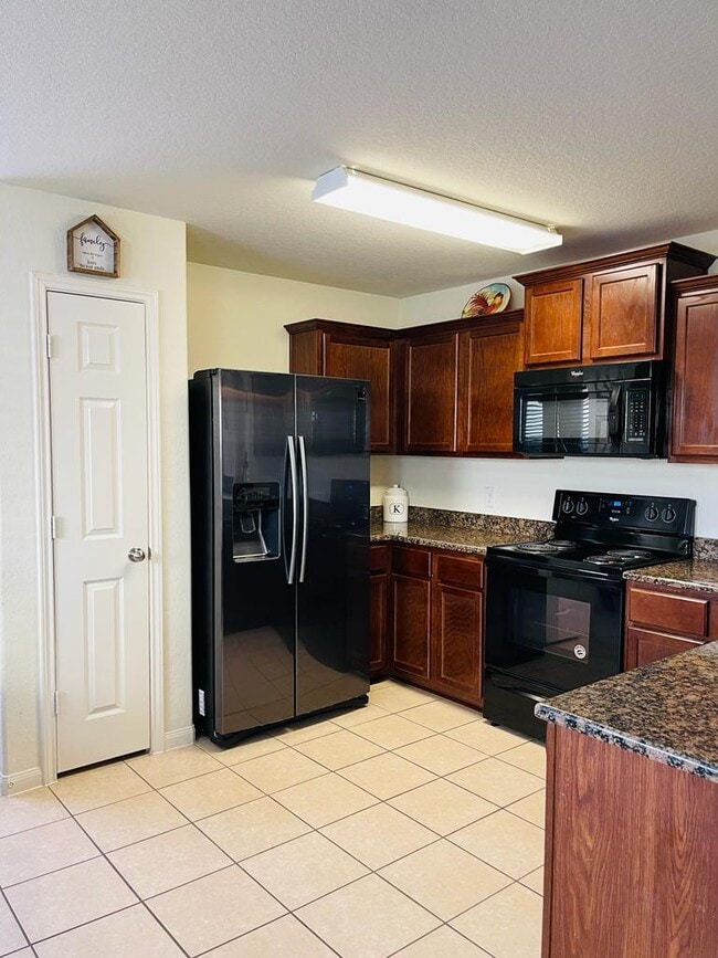 Building Photo - 11415 Luckey Ledge