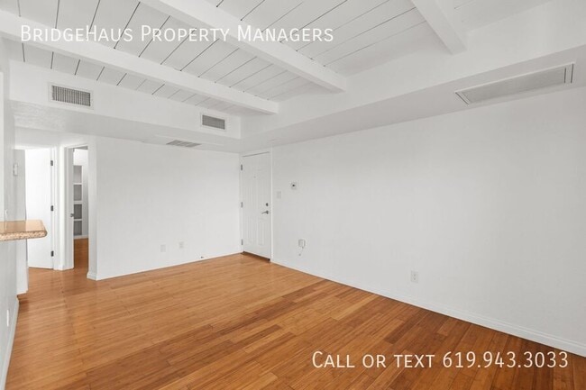 Foto del edificio - 4263 Mentone St