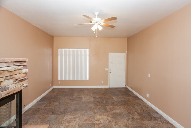 Building Photo - 8939 Green Jade Dr
