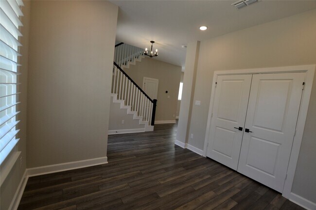 Building Photo - 2151 Creekside Breeze Dr