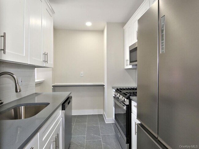 Foto del edificio - 130 Centre Ave