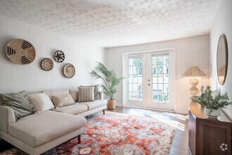 2BD, 2BA - 1,030SF - Dwell @ 750