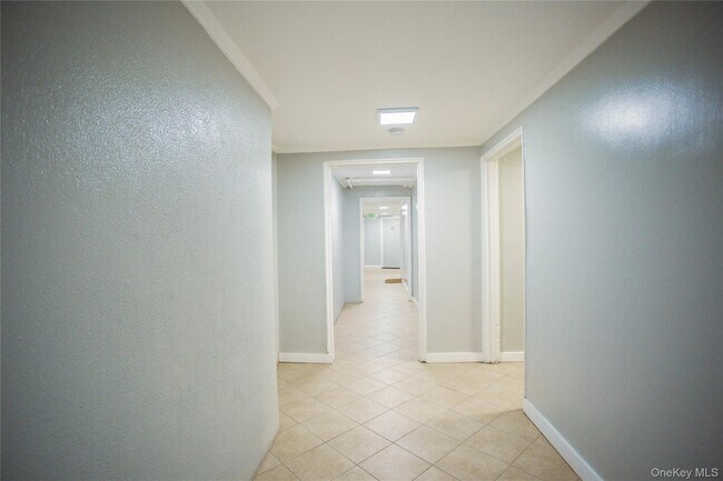 Foto del edificio - 470 E Broadway