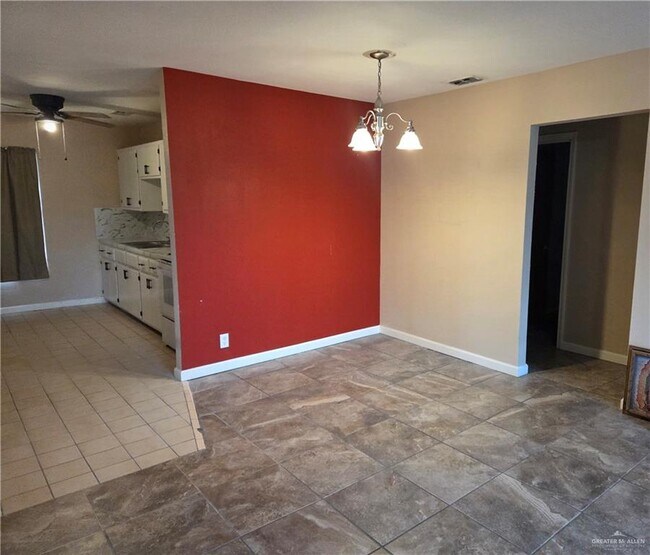 Building Photo - 10 W Buchanan Ave