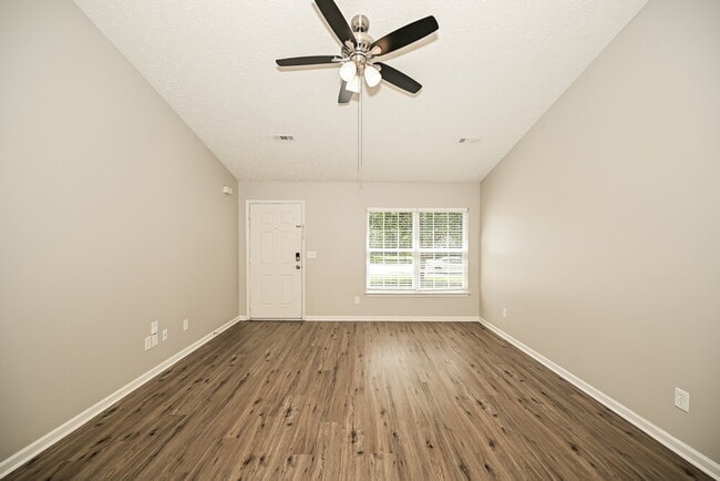 Building Photo - 4002 Deer Run Trace