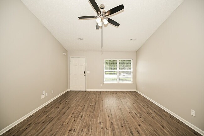 Foto del edificio - 4002 Deer Run Trace