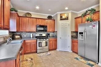 Building Photo - 5025 Sherwood Way