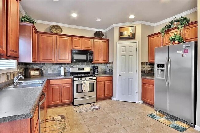 Foto del edificio - 5025 Sherwood Way