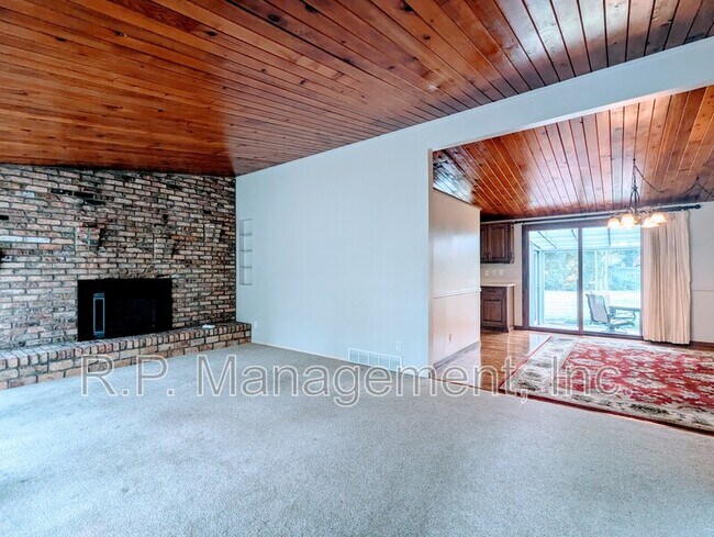 Foto del edificio - 3030 Asbury St