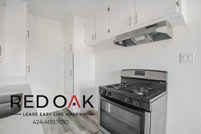 Foto del edificio - 1088 W 39th St