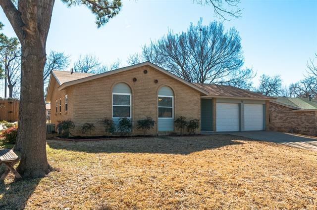 Building Photo - 611 Johns Dr