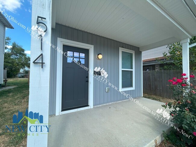 Foto del edificio - Recently Built 2 Bedroom, 2.5 Bathroom Vas...