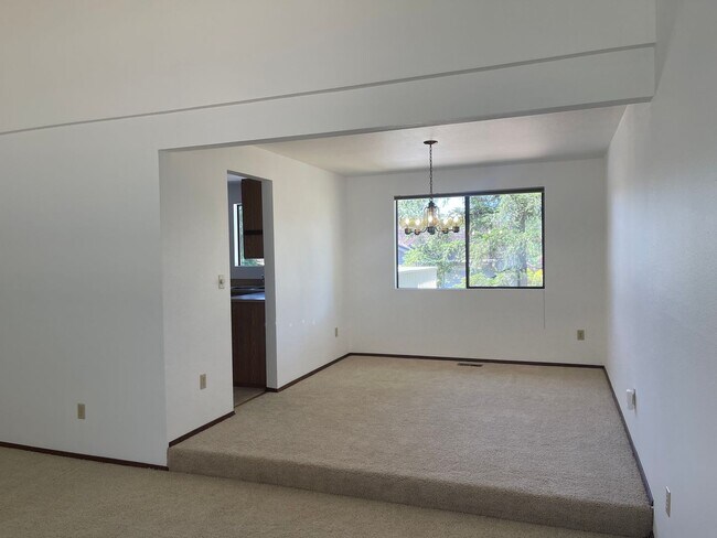 Foto del edificio - Charming 3bd split level