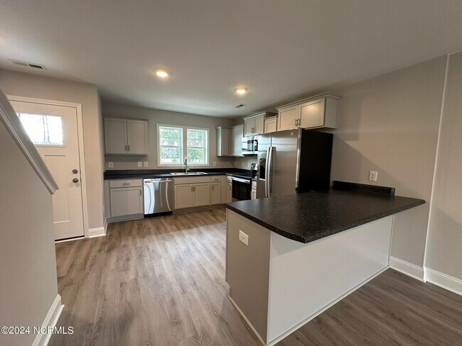 Building Photo - 132 Smallwood Rd