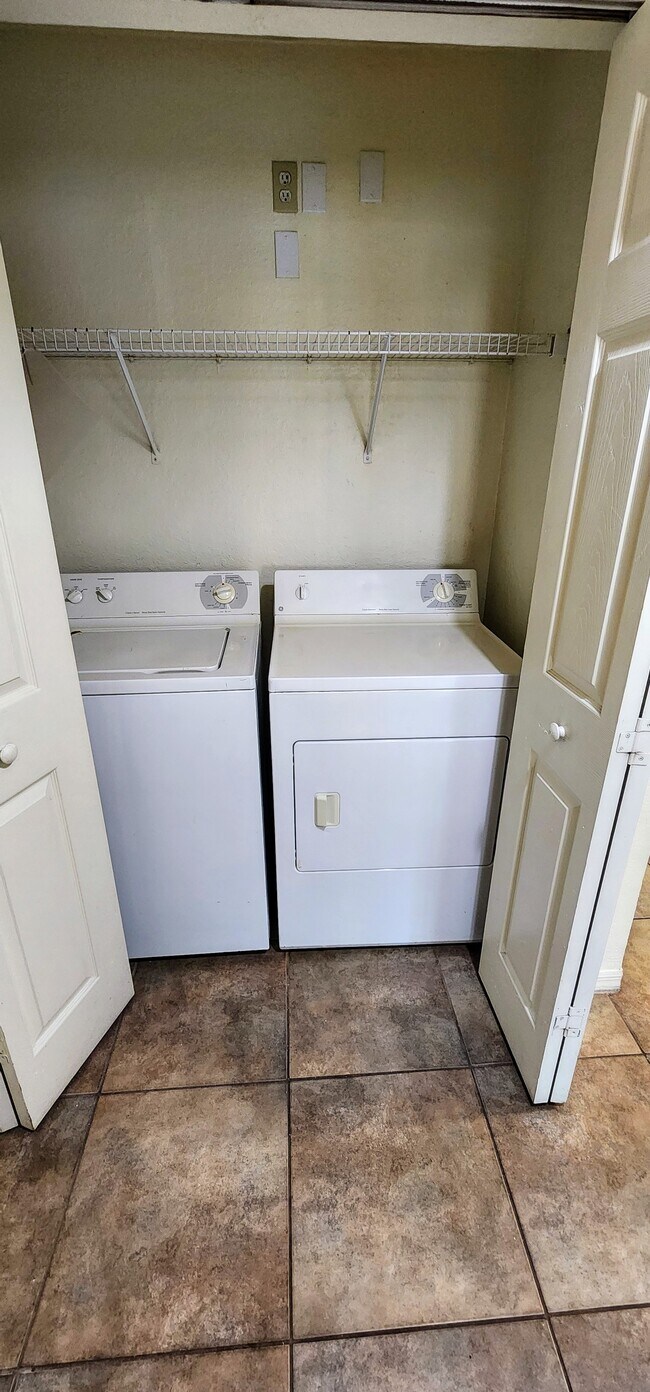 5447 Vineland Rd Unit 1107, Orlando, FL 32811 Condo for Rent in