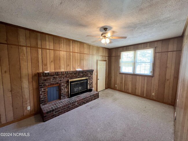 Building Photo - 250 Brinkleyville Rd
