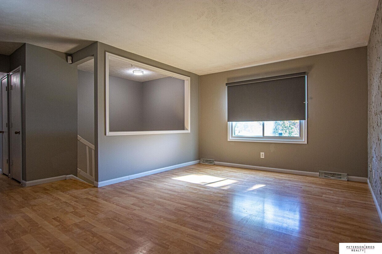 8106 Wildewood Dr, Ralston, NE 68127 House Rental in Ralston, NE