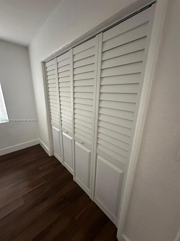 Foto principal - 1408 NW 9th Ave